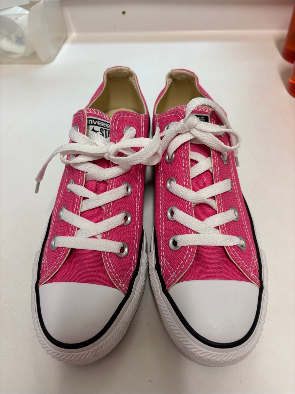 ConverseLow Top Sneakers in Hot Pink and White*